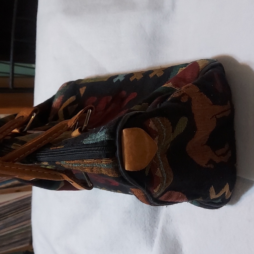 Quilted Rustic Handbag - Picture 3 of 4